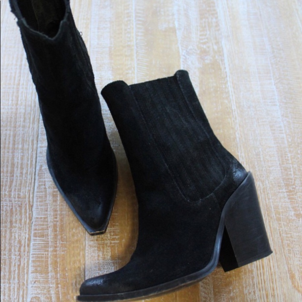 Suede Free People pointed toe boots